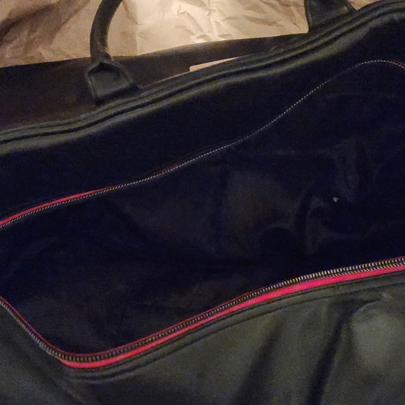 SEAN JOHN DUFFLE BAG - Picture 6 of 6